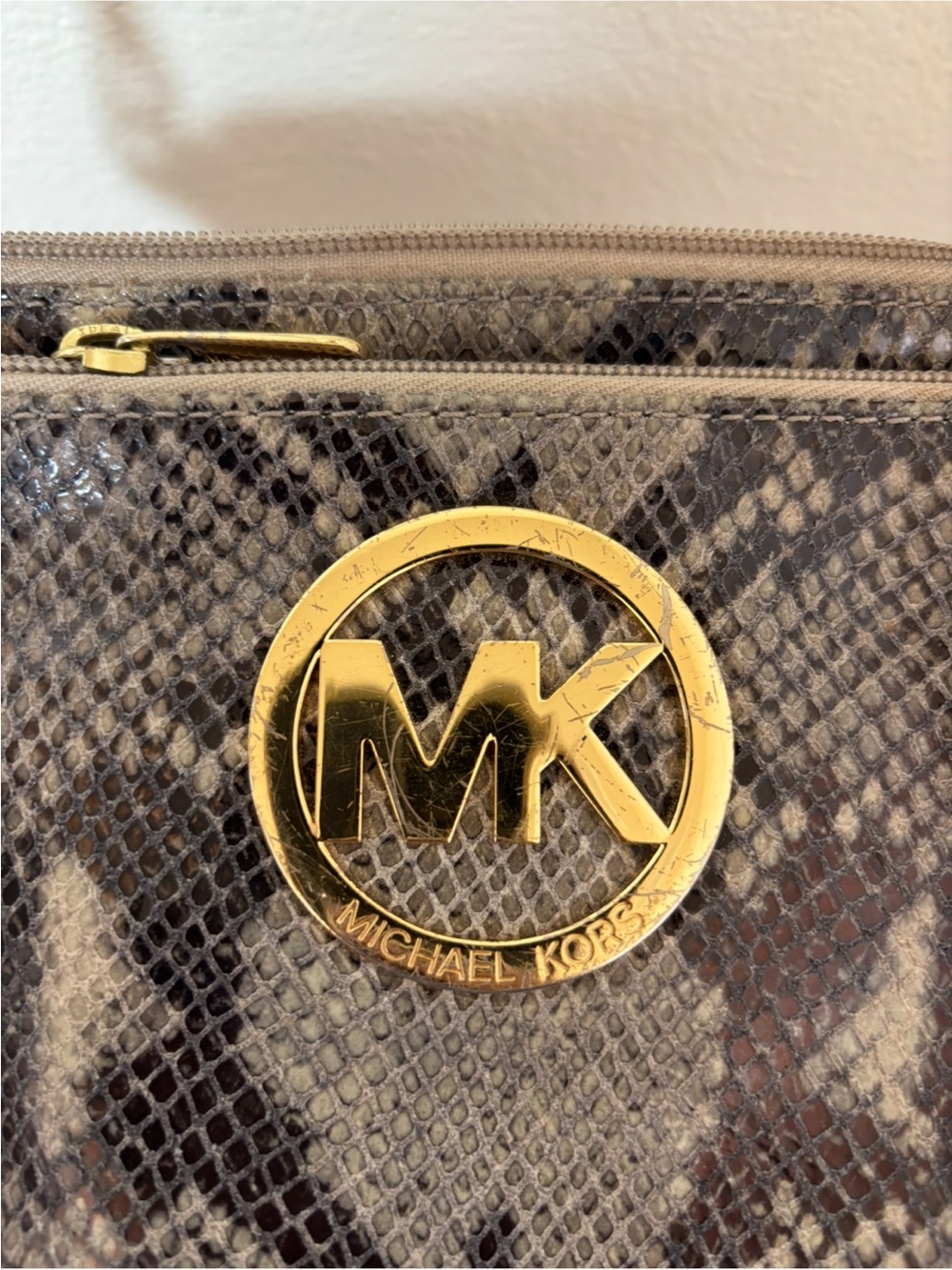 Michael Kors Snake-Print Gray Crossbody with Gold MK Emblem - Picture 5 of 8